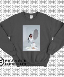 Madison Beer Dear Society Classic d