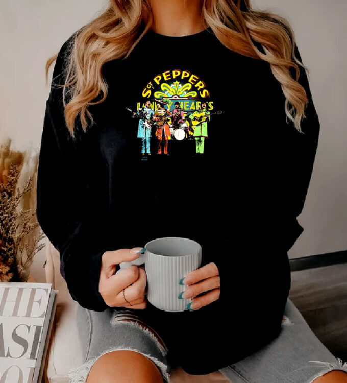 Vintage The Beatles Sgt Pepper's 1992 Sweatshirt